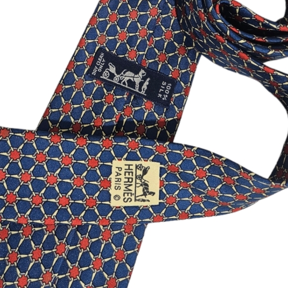 HERMÈS 7052 TA Blue/Red Chain Link Silk LUXURY Tie FRANCE - Picture 4 of 5
